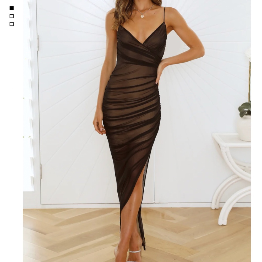 HELLO MOLLY STAR MOMENT MIDI DRESS BLACK